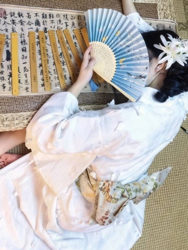 Photography Studio - スタイリッシュな伝統的な黒着物衣装 女の子用 優しくエレガントな写真撮影用衣装 スタジオ新作 レースディテール